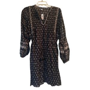 NWT Old Navy Black/White Printed Long Sleeve Lightweight Dress Size Small